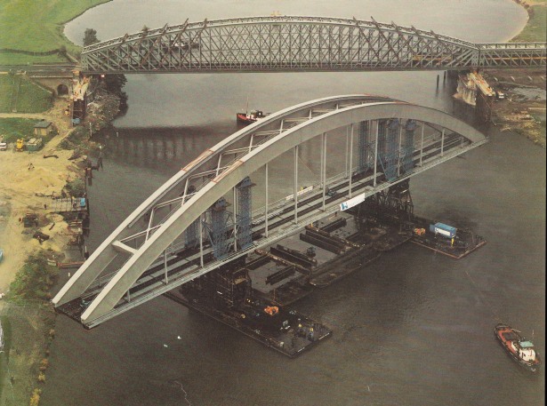 vervanging van de spoorbrug in 1986